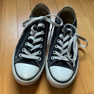 Black low top Converse